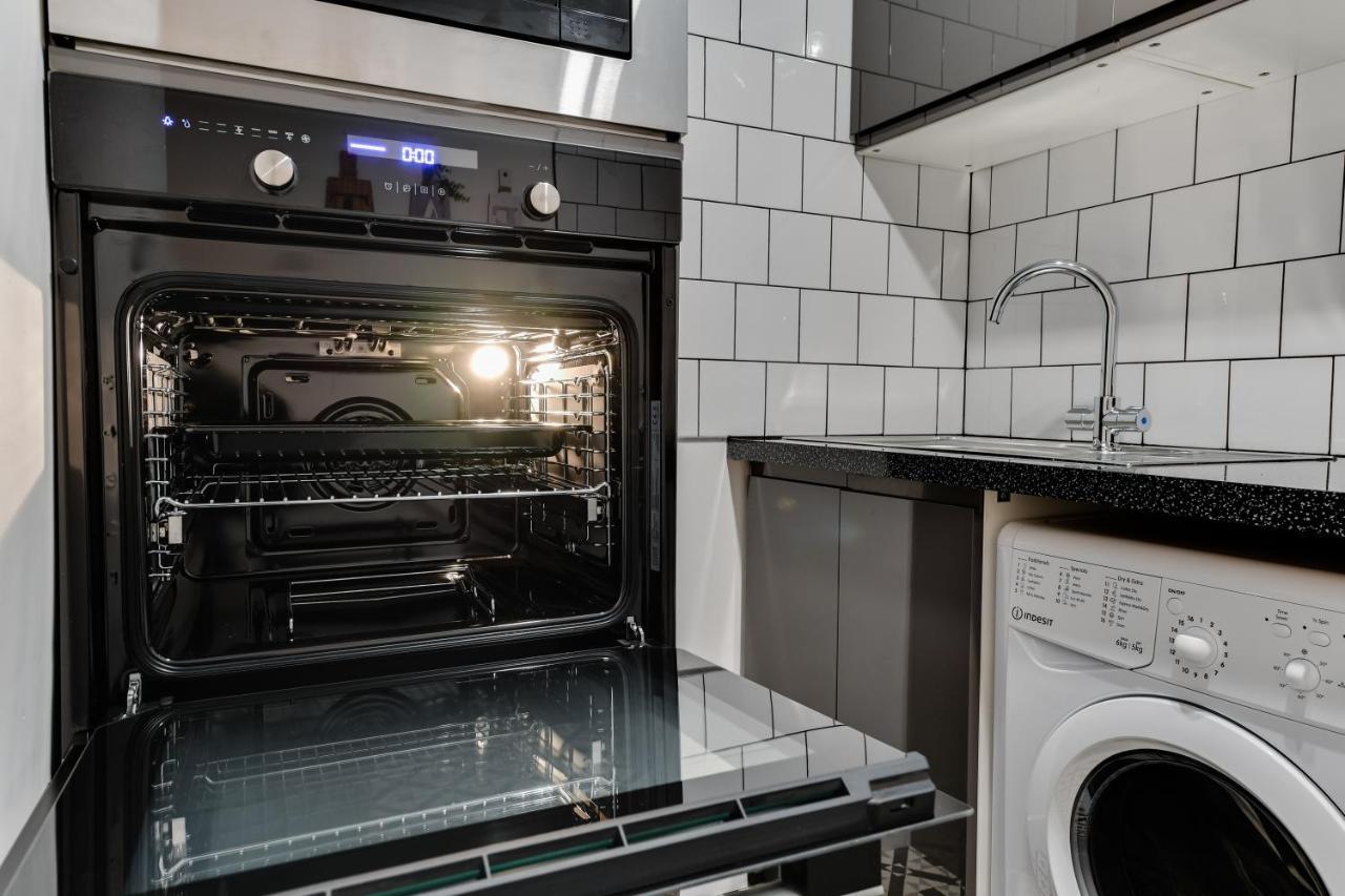 1 Bedroom Swinley Apartment L Free Parking L Wigan Royal Infirmary L Haigh Hall L Central Location 外观 照片